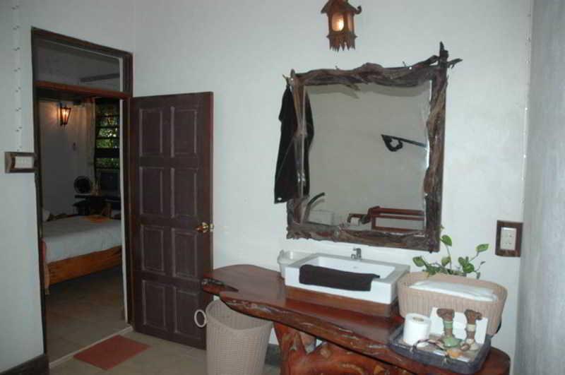 Momchailai Forest Retreat Kanchanaburi Luaran gambar