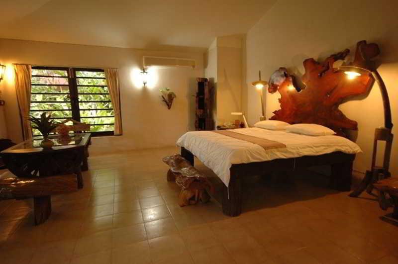 Momchailai Forest Retreat Kanchanaburi Luaran gambar